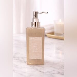 Sand + Fog Vanilla Musk Hand Soap